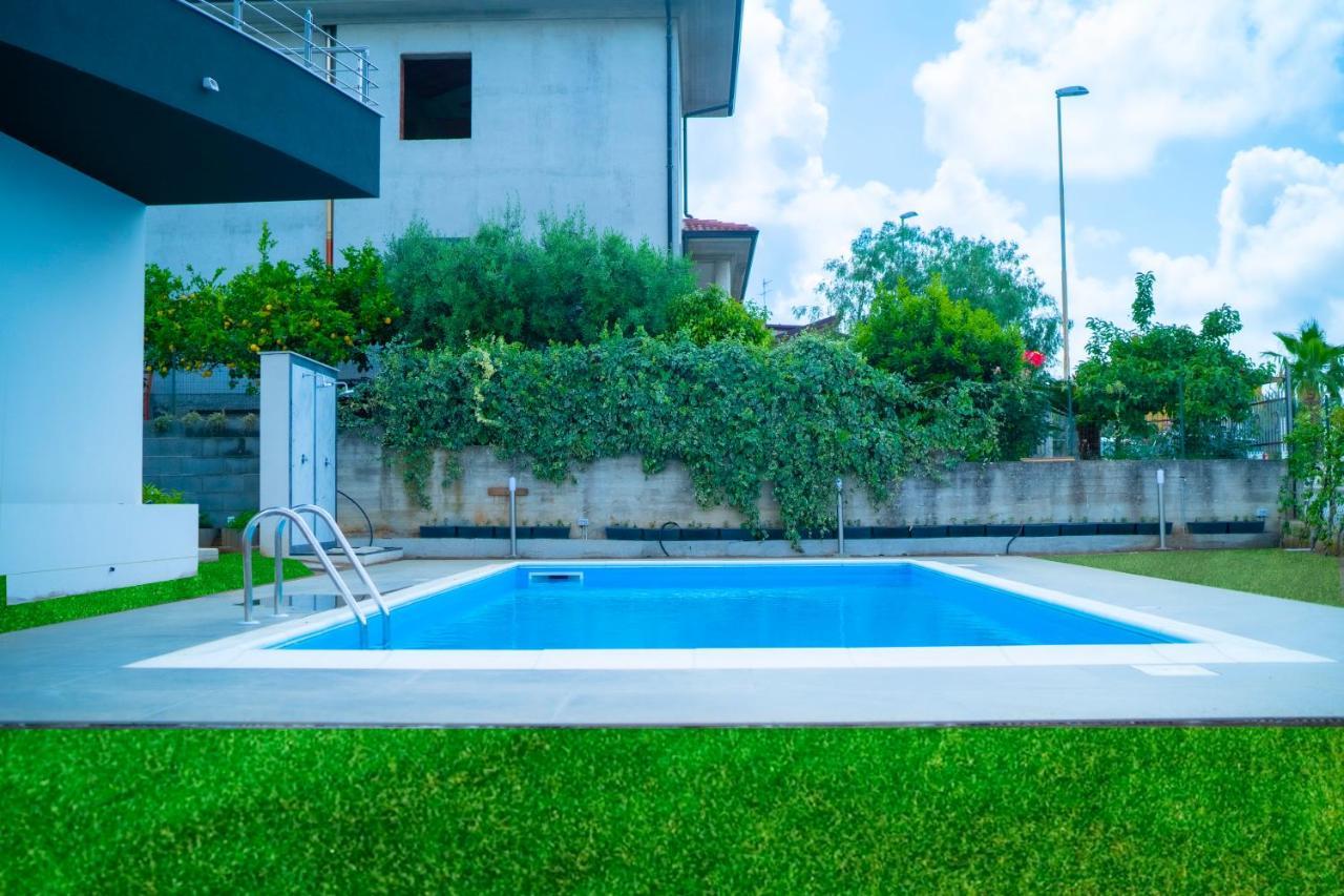 Villa Nebros Di Baia Nebrodi Residence SantʼAgata di Militello Exteriör bild