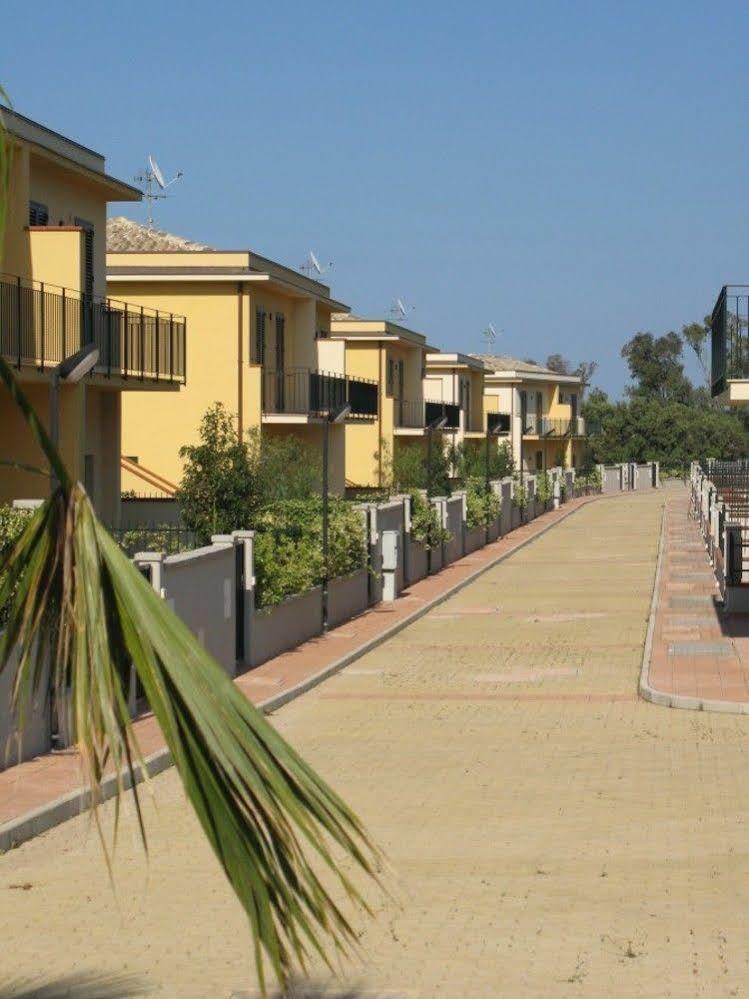 Villa Nebros Di Baia Nebrodi Residence SantʼAgata di Militello Exteriör bild
